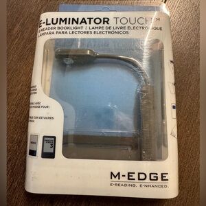 BNIB M-Edge E-Luminator Touch booklight